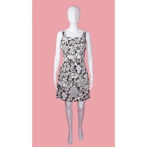 1990s-Y2K CITY TRIANGLES Black & White Floral Graphic MOD Style Mini Dress. XS-S